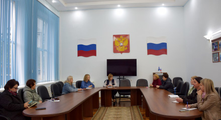 и.п. Главы МО С.Н.Митенкова провела совещание с руководителями - фото - 1