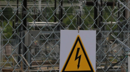 филиал «Россети» - МЭС Северо-Запада напоминает о мерах безопасности при нахождении вблизи объектов электроэнергетики - фото - 3